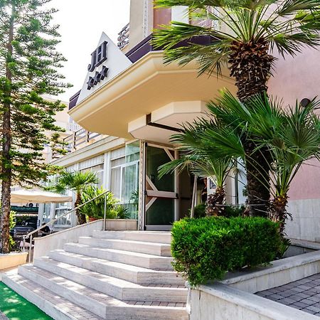 Hotel Joli 阿尔巴·阿德里亚蒂卡 外观 照片